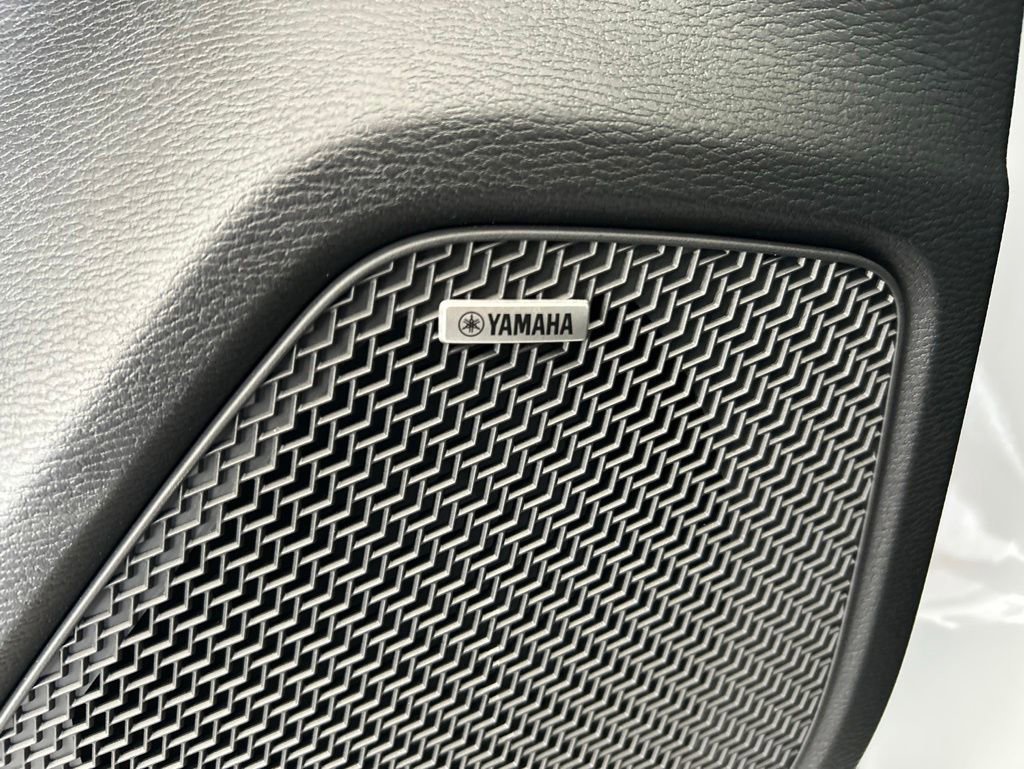 New 2026 Mitsubishi Outlander AWD image 38