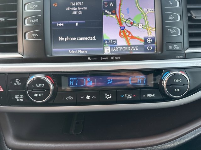 Used 2019 Toyota Highlander XLE image 18