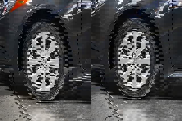 Certified 2025 Toyota Corolla LE image 9