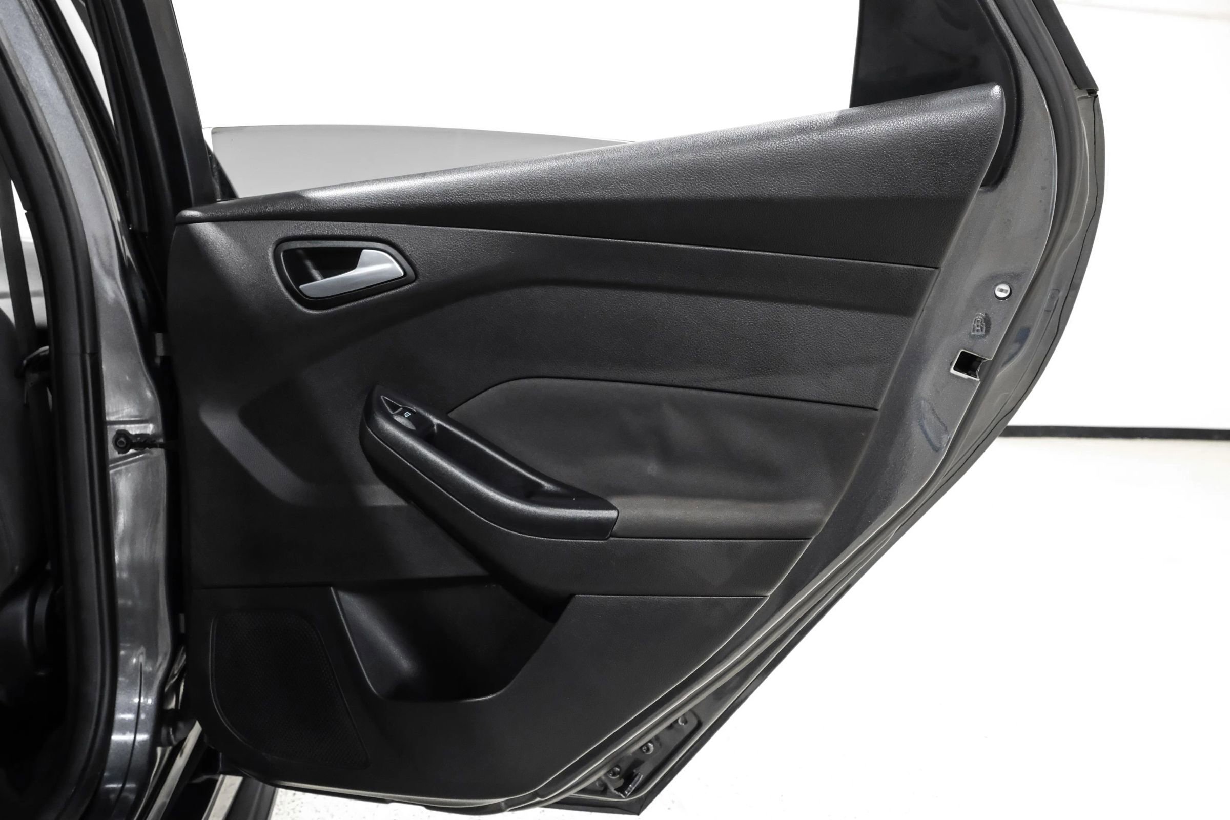 Used 2018 Ford Focus ST image 49