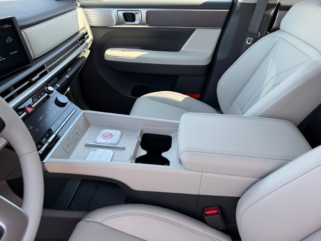 New 2027 Hyundai Santa Fe SEL FWD image 12