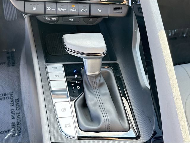 Certified 2025 Hyundai Elantra SEL image 16