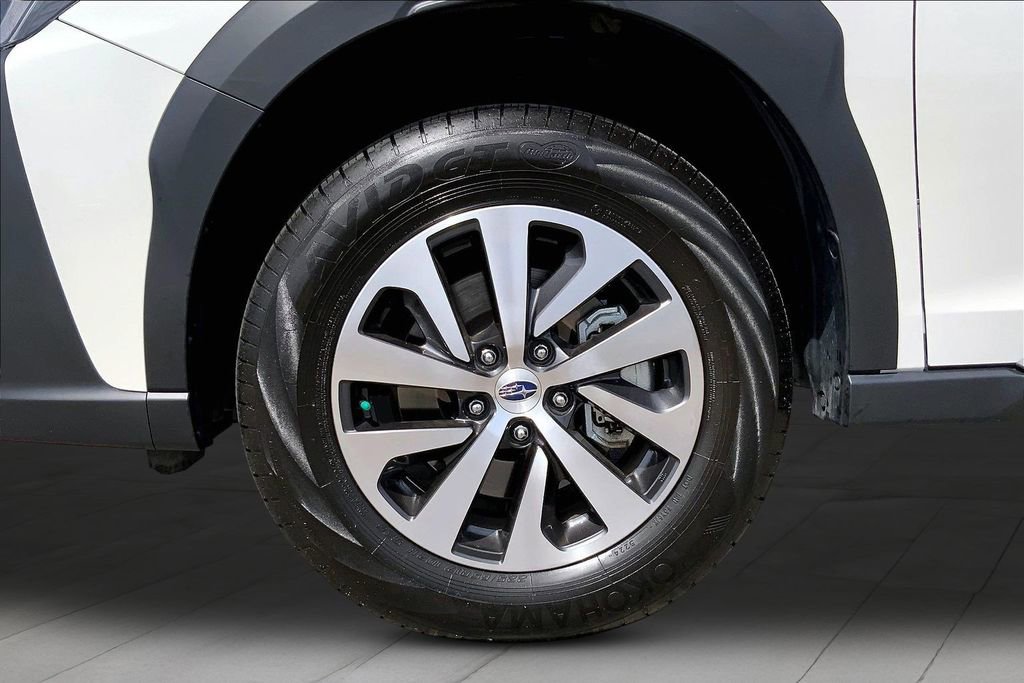 Certified 2025 Subaru Outback Premium AWD/4WD image 33