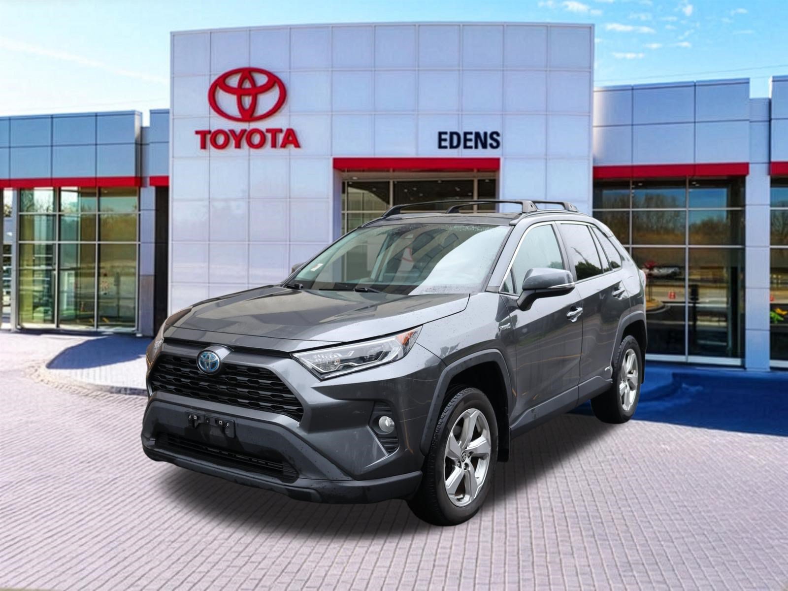 Used 2021 Toyota RAV4 XLE Premium AWD/4WD image 12