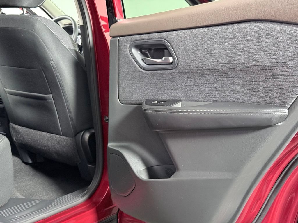 Certified 2023 Nissan Rogue SV AWD/4WD image 29