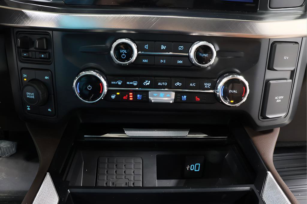 Used 2024 Ford F250 King Ranch image 11