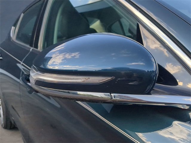 New 2025 Genesis G70 2.5T image 12