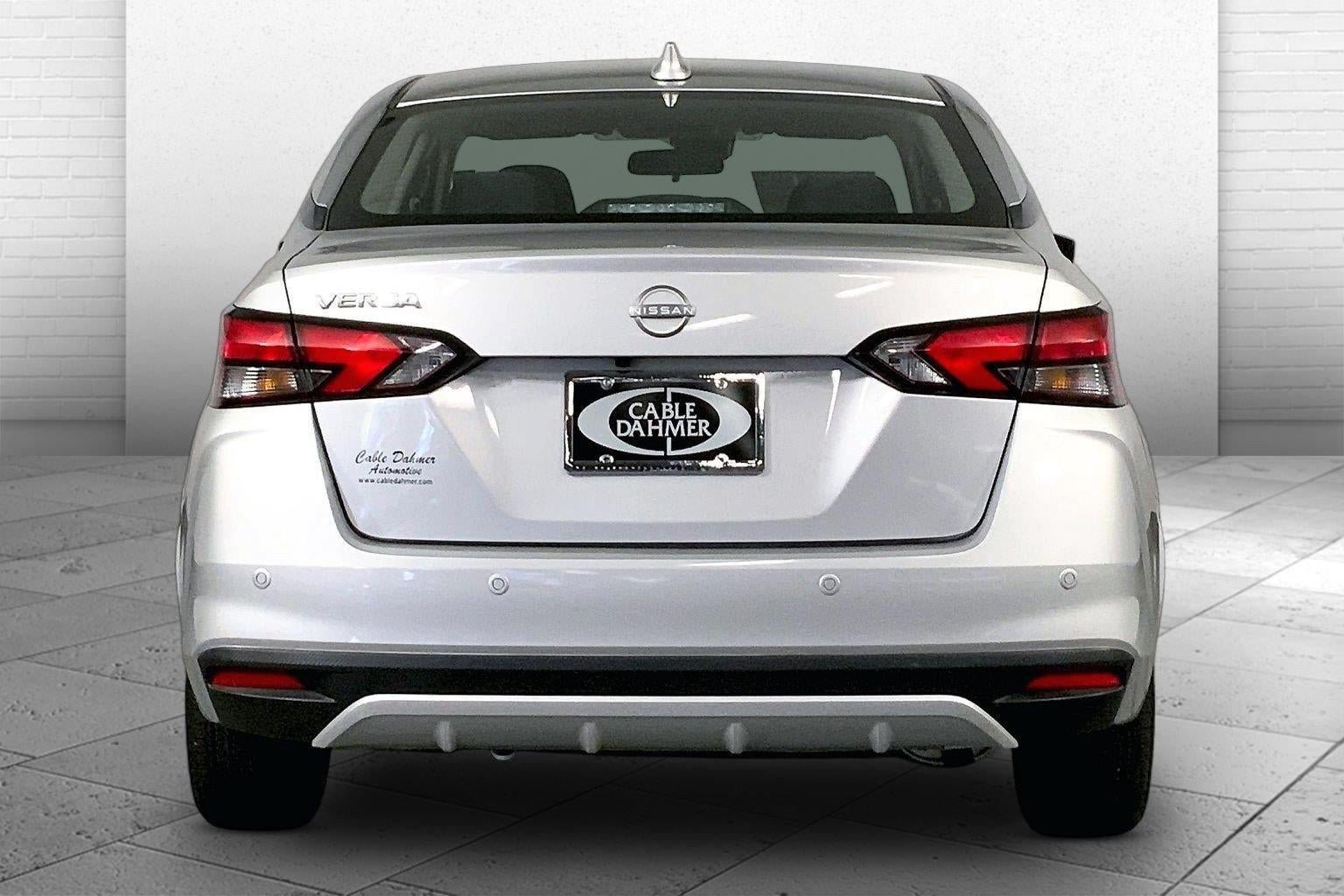 Used 2025 Nissan Versa SV FWD image 6