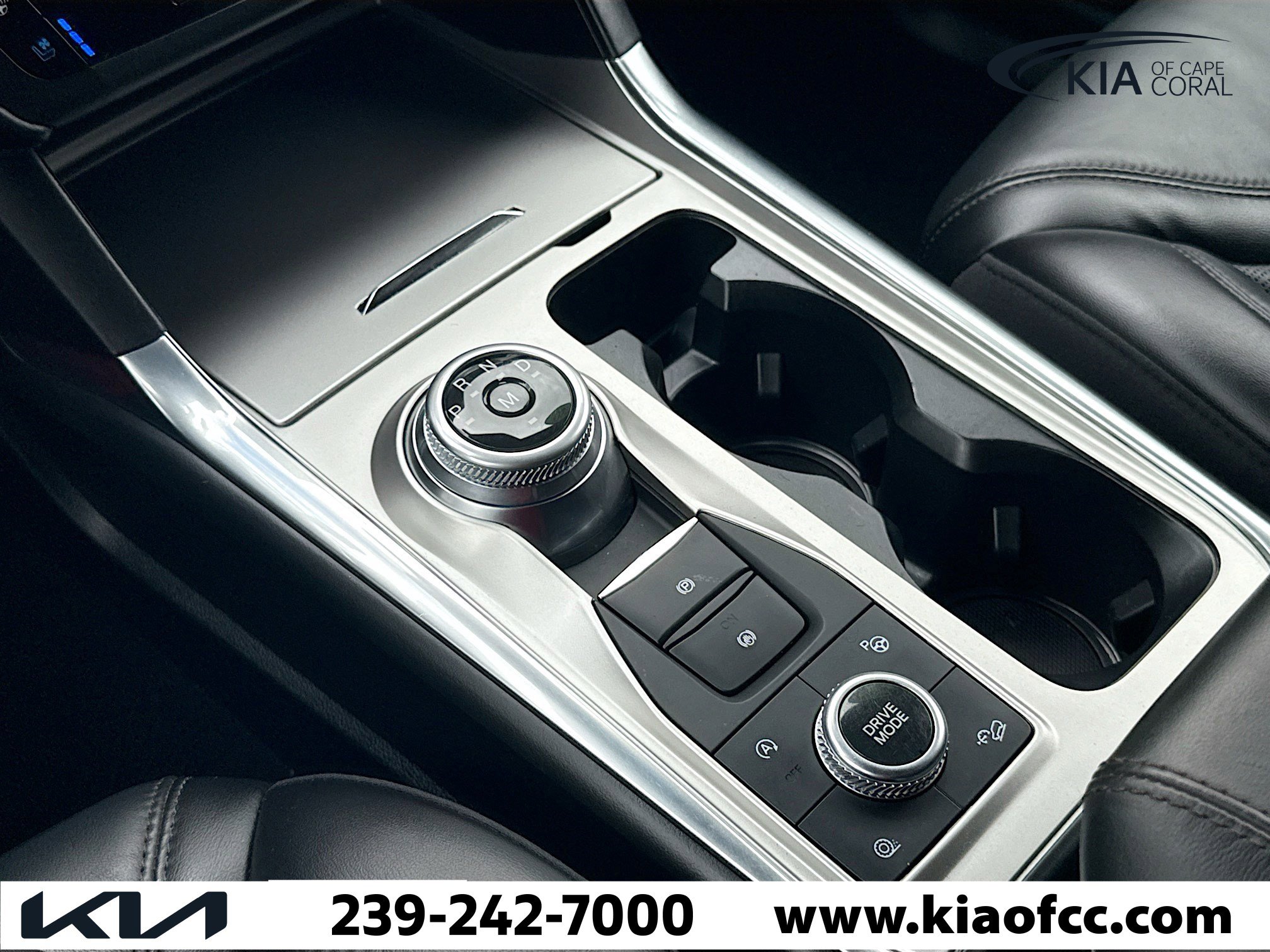 Used 2020 Ford Explorer Platinum w/ Premium Technology Package image 30