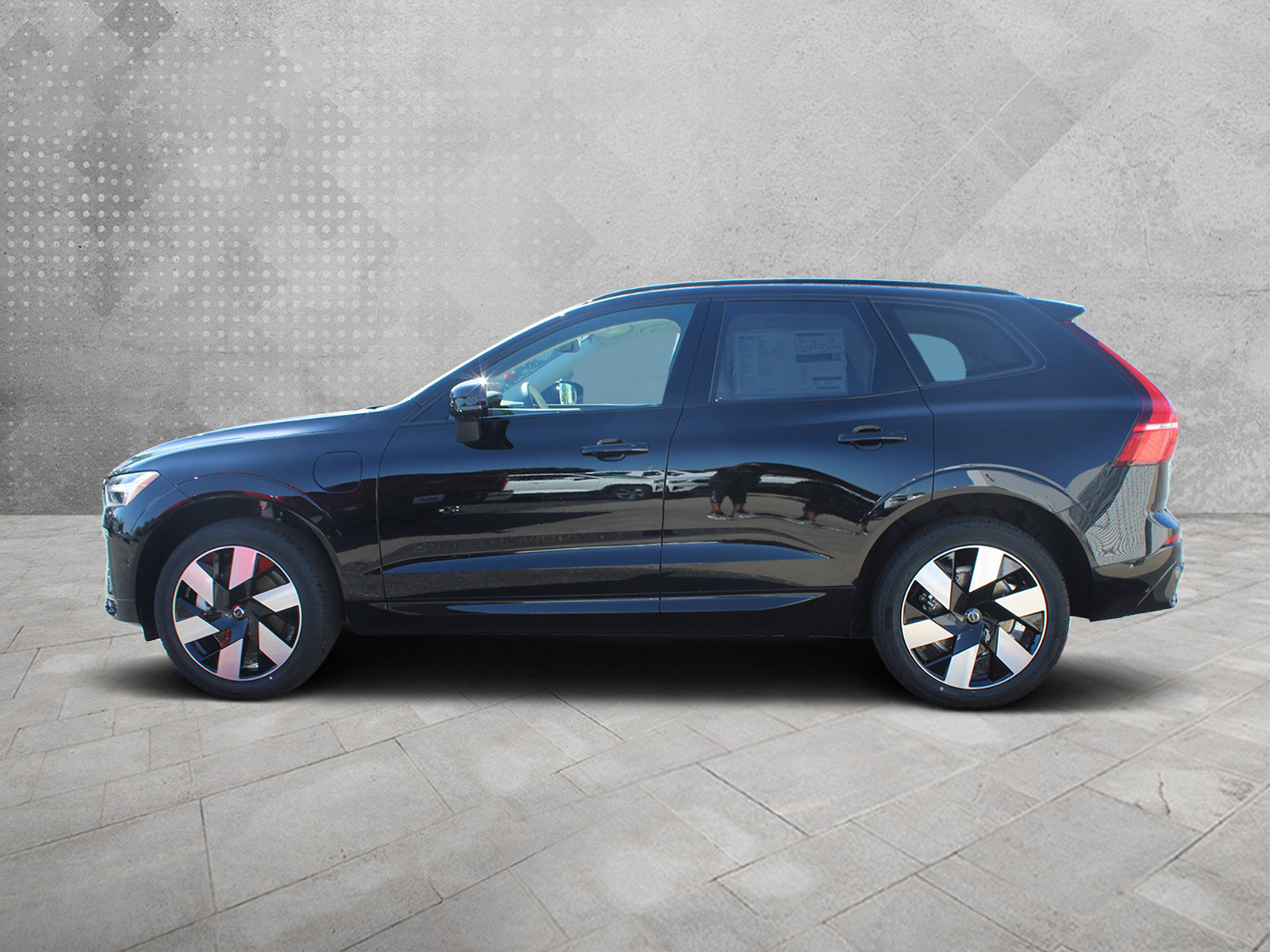 New 2025 Volvo XC60 T8 Plus w/ Protection Package Premier AWD/4WD image 6