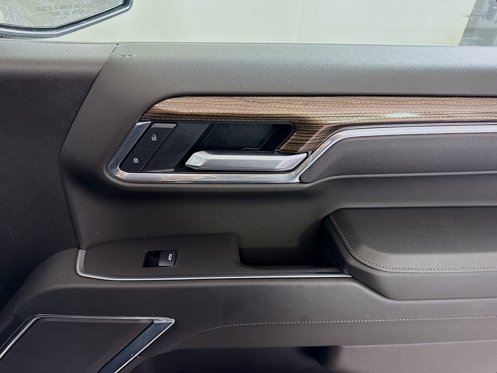 Used 2025 Chevrolet Silverado 1500 LT image 31