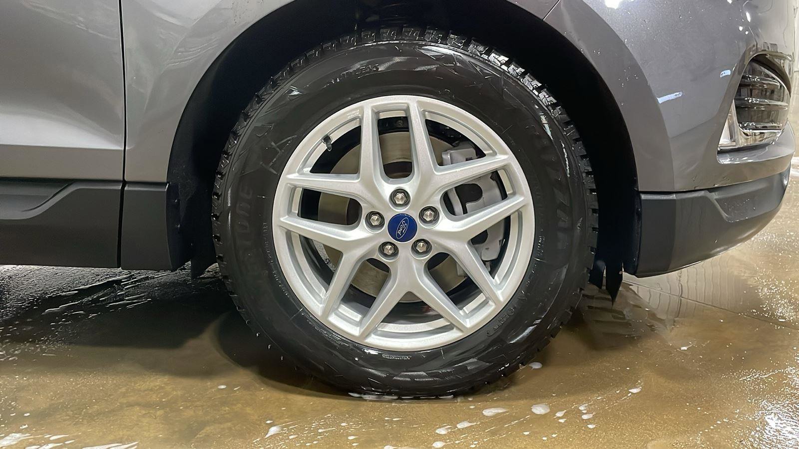 Certified 2022 Ford Edge SEL w/ Convenience Package image 4