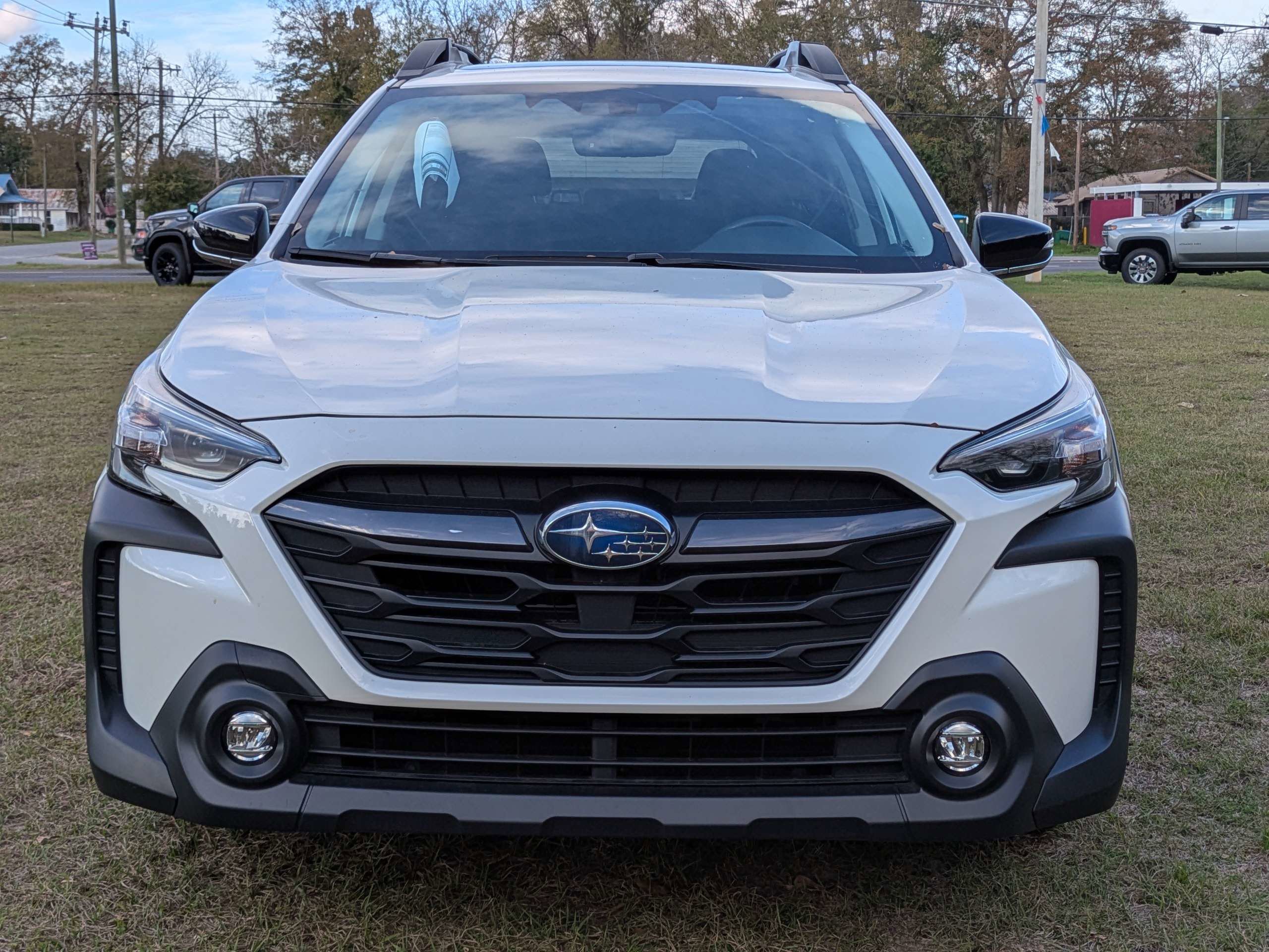 Used 2023 Subaru Outback Premium image 9