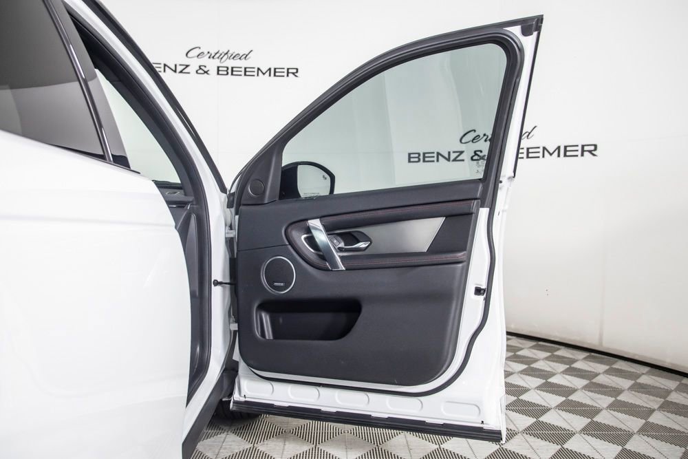Used 2022 Land Rover Discovery Sport SE R-Dynamic image 23