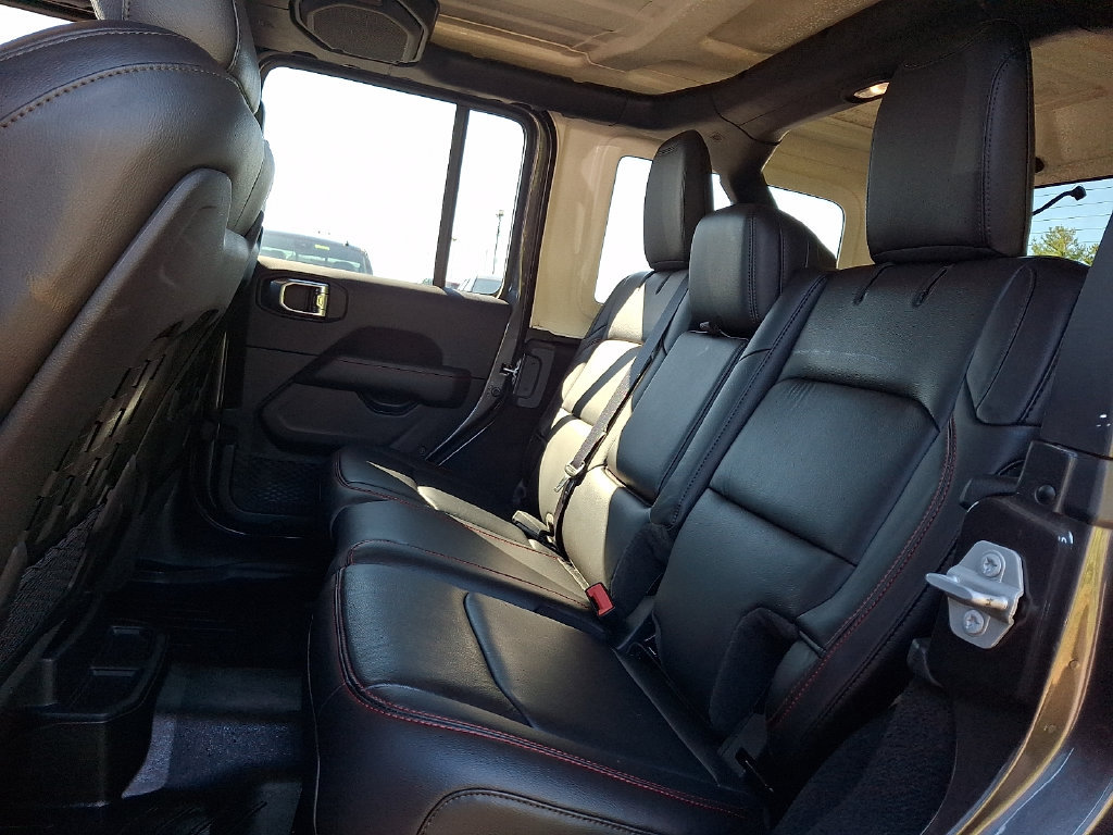 Used 2021 Jeep Wrangler Unlimited Rubicon w/ Dual Top Group AWD/4WD image 10