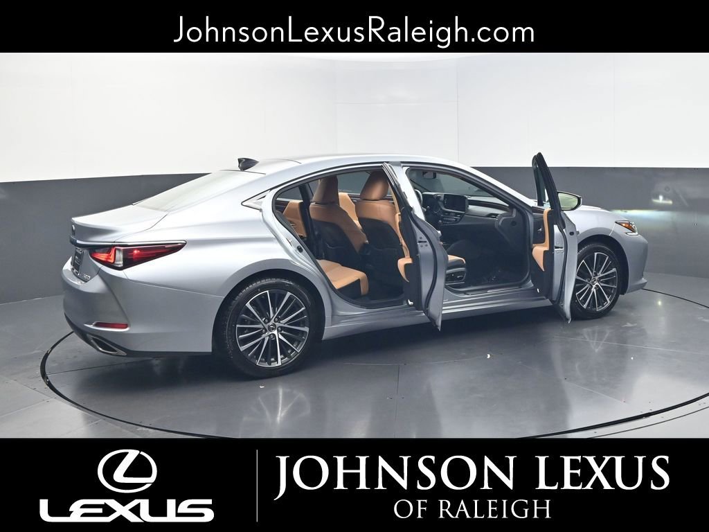Certified 2024 Lexus ES 350 w/ Premium Package image 31