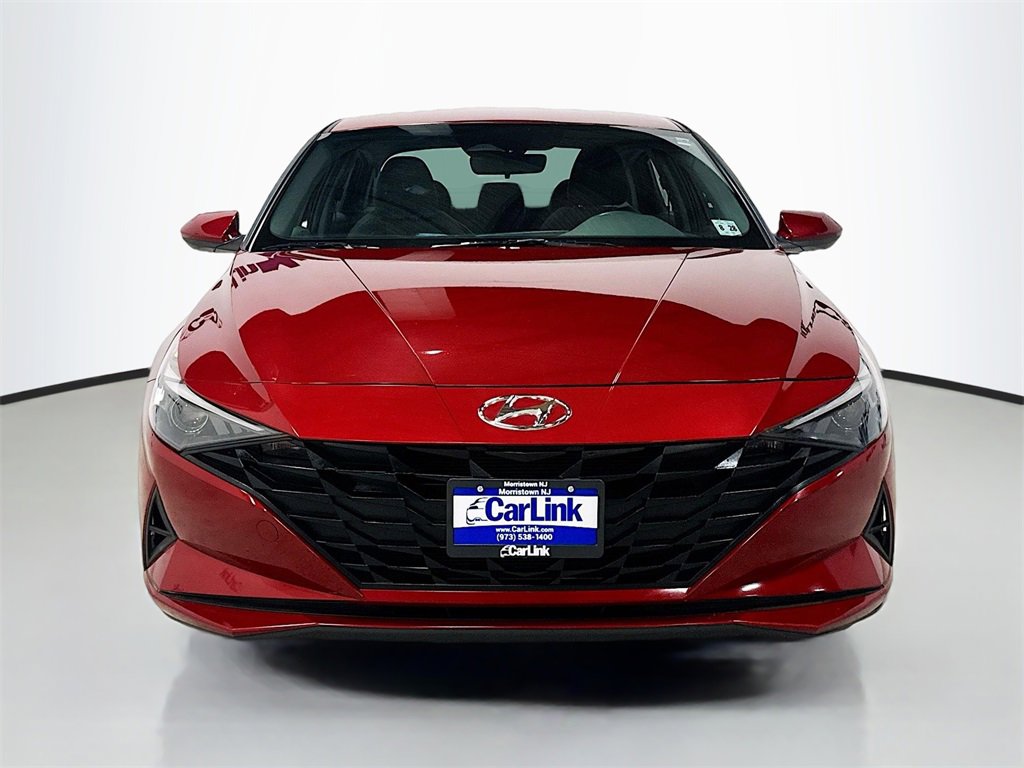 Used 2023 Hyundai Elantra SEL image 2