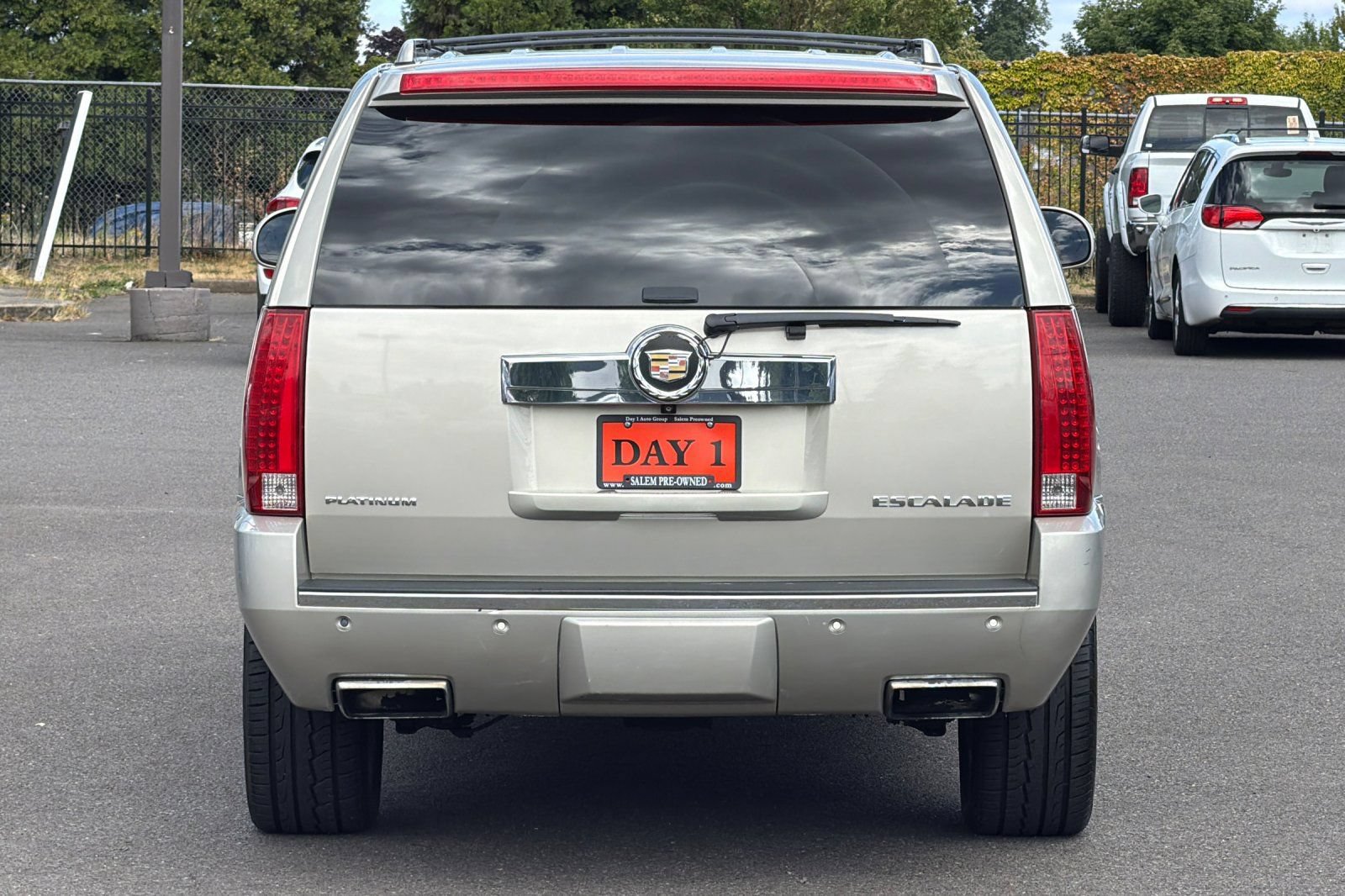 Used 2013 Cadillac Escalade ESV Platinum AWD/4WD image 6