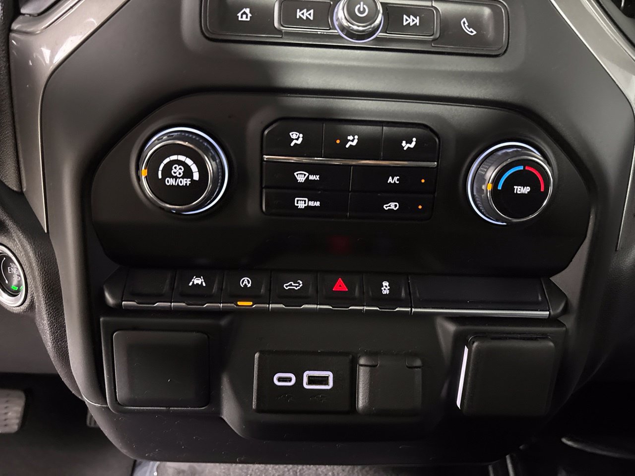 Used 2024 Chevrolet Silverado 1500 Custom AWD/4WD image 19