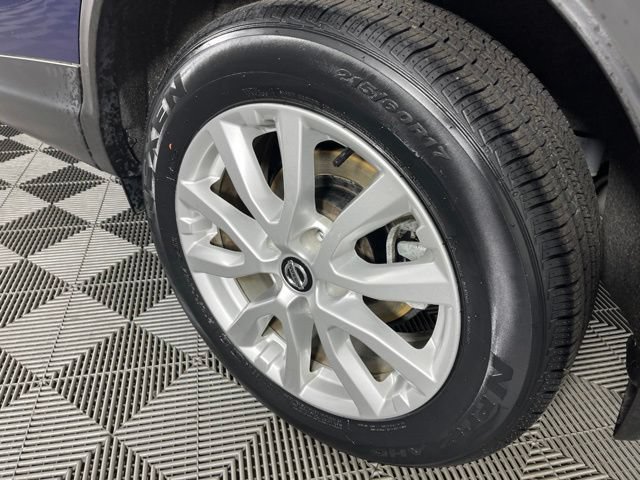 Used 2022 Nissan Rogue Sport SV FWD image 14