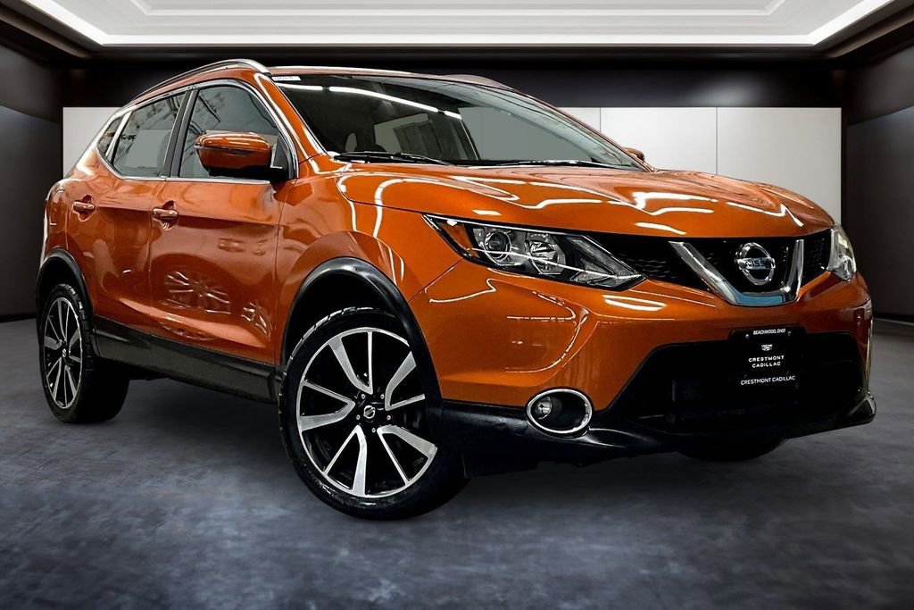 Used 2017 Nissan Rogue Sport SL image 1