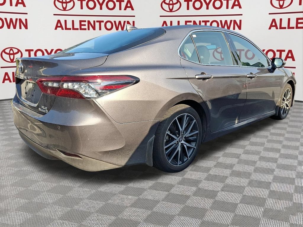Used 2024 Toyota Camry XLE w/ Navigation Package FWD image 8