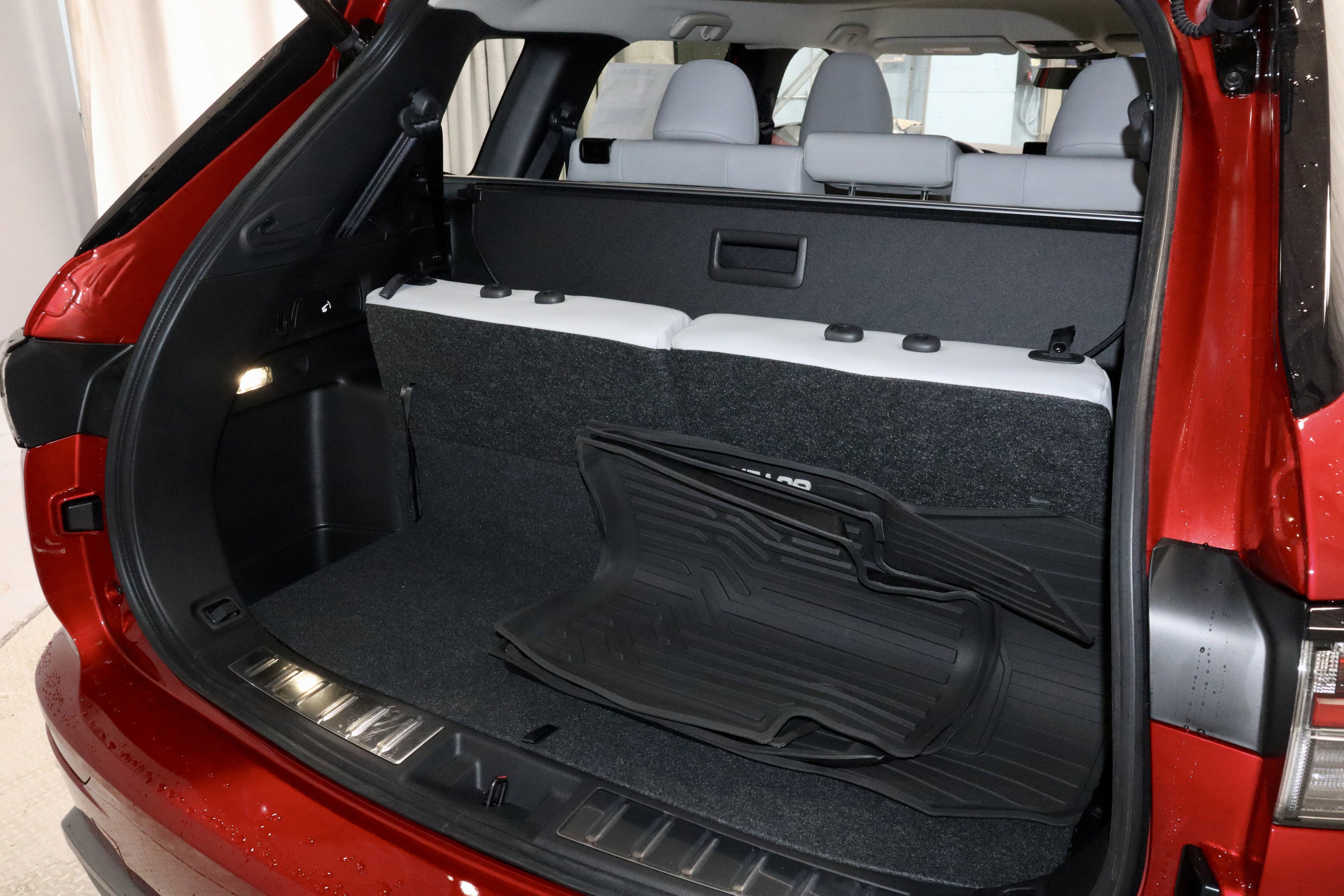 New 2025 Mitsubishi Outlander SE image 12