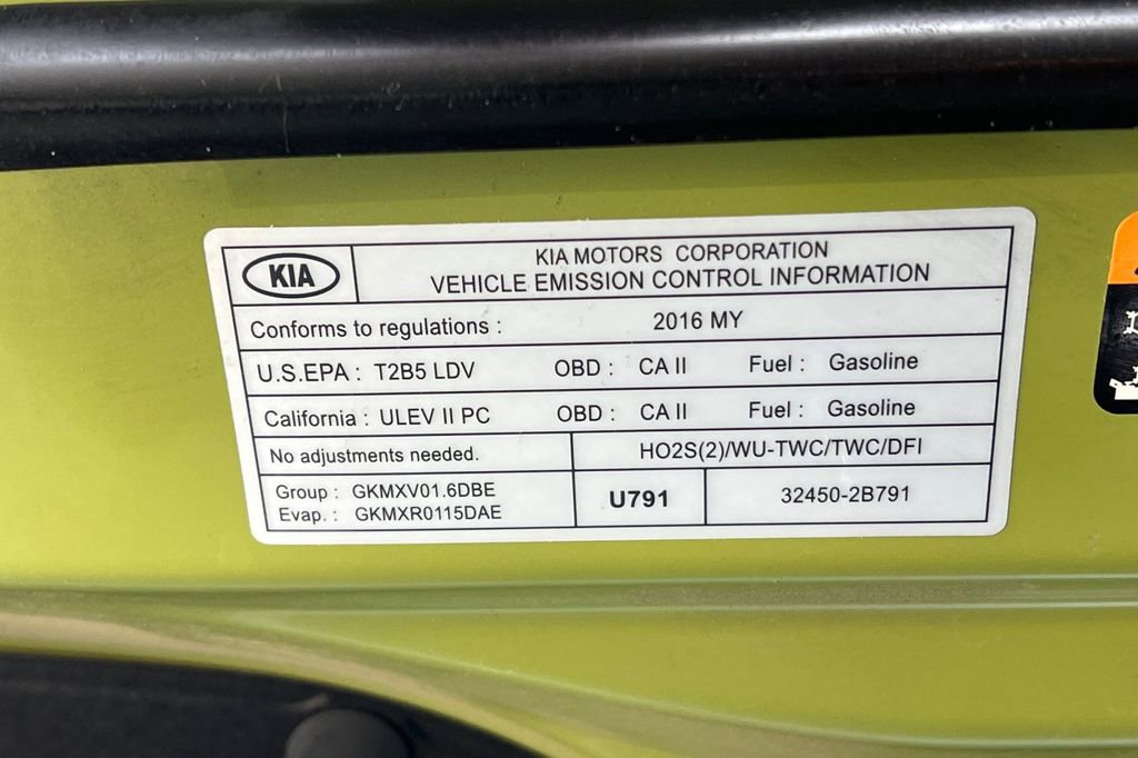 Used 2016 Kia Soul Base image 32