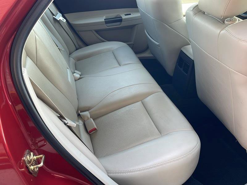 Used 2006 Chrysler 300 C RWD image 36