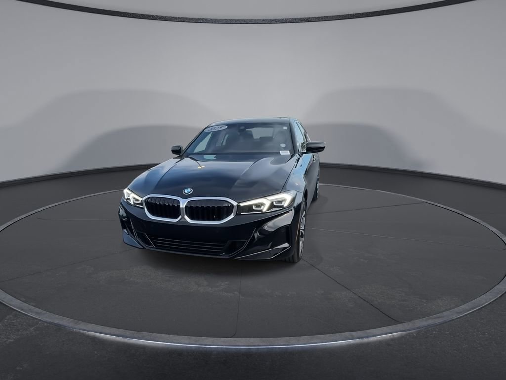 Used 2025 BMW 330i Sedan w/ Convenience Package RWD image 3