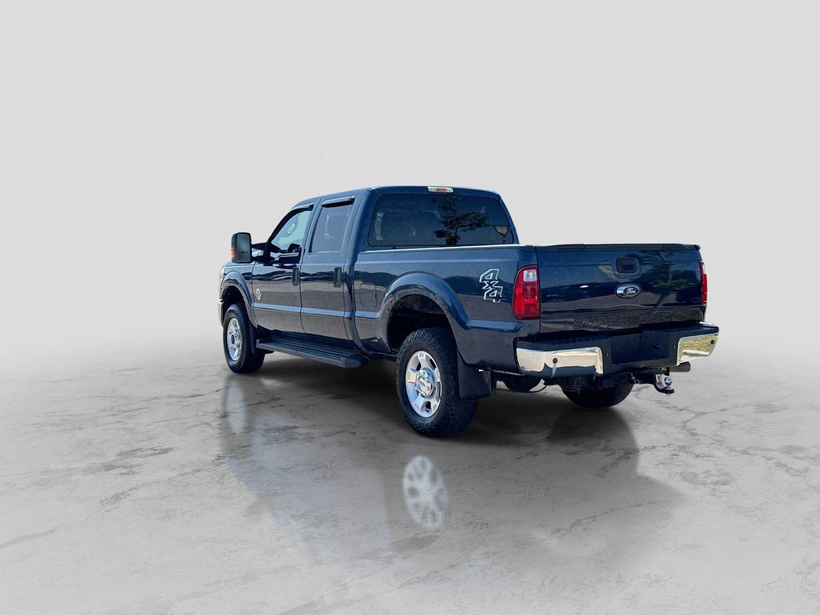 Used 2016 Ford F250 XLT w/ Snow Plow Prep Package AWD/4WD image 4