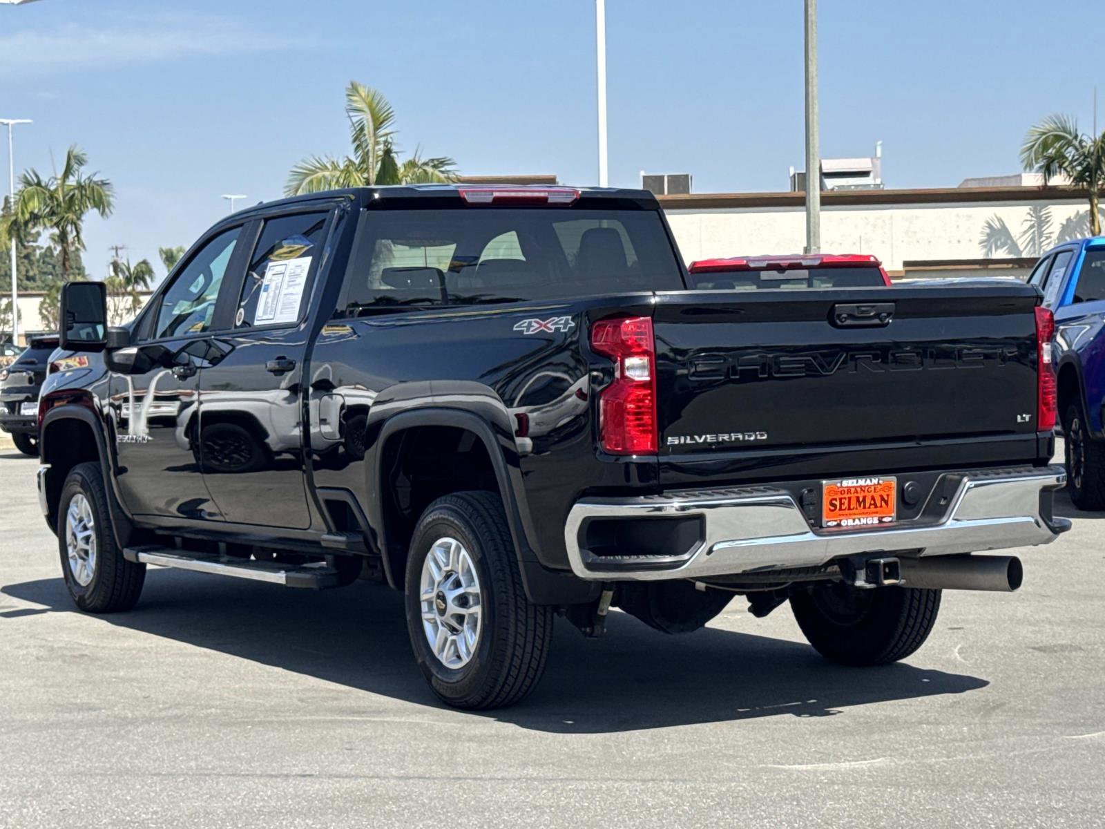 Used 2025 Chevrolet Silverado 2500 LT w/ Convenience Package image 7