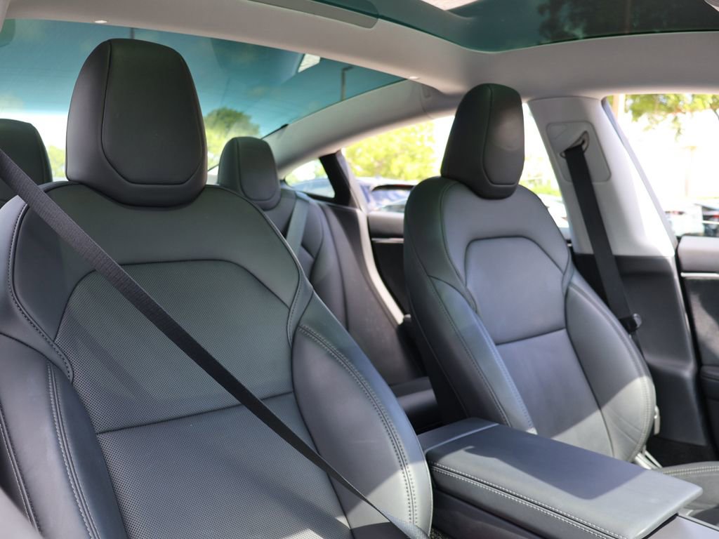 Used 2024 Tesla Model 3 Long Range AWD/4WD image 32