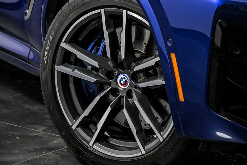 Used 2022 BMW X3 M w/ Executive Package AWD/4WD image 3