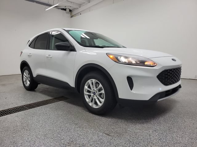 Certified 2022 Ford Escape SE AWD/4WD image 2