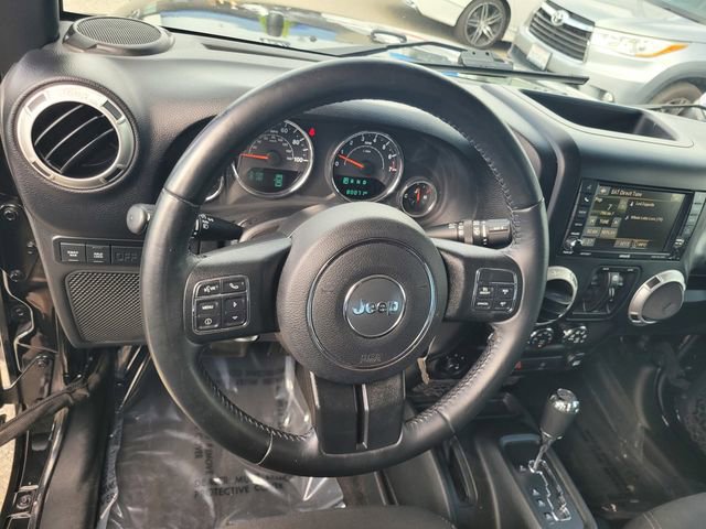 Used 2017 Jeep Wrangler Unlimited Rubicon w/ Connectivity Group AWD/4WD image 29