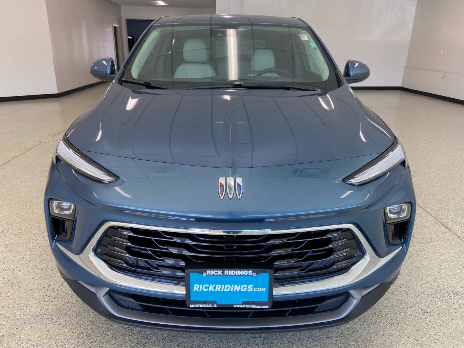 Used 2024 Buick Encore GX Preferred image 2