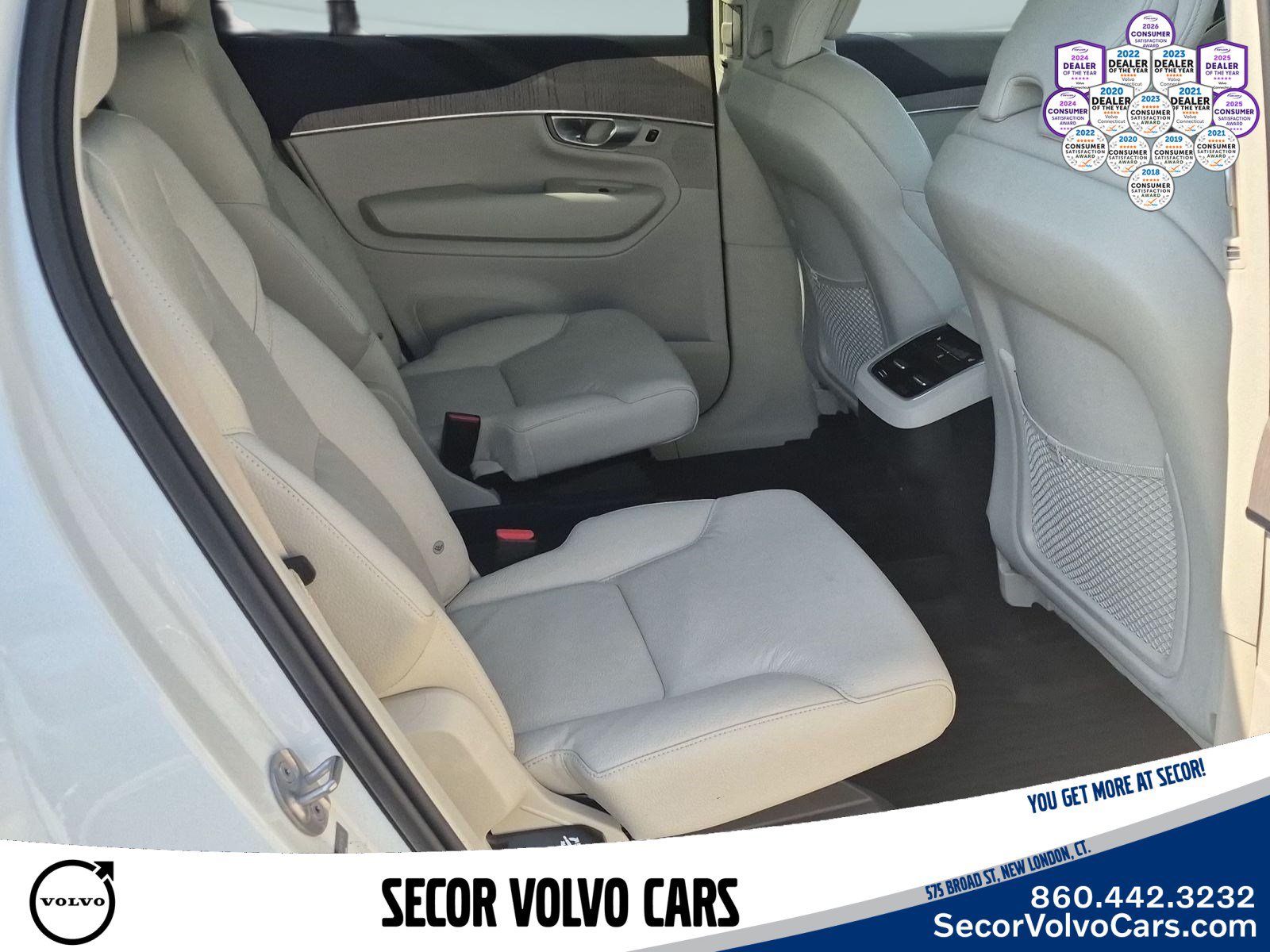 Used 2024 Volvo XC90 B6 Plus w/ Protection Package Premier AWD/4WD image 23