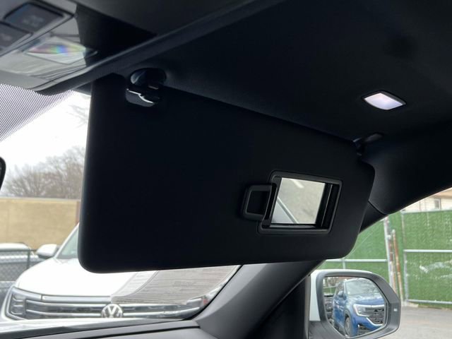 Used 2022 Volkswagen Atlas Cross Sport SE image 36