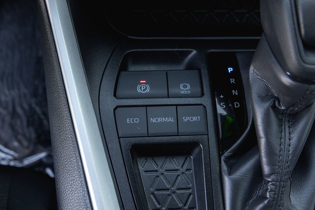 Certified 2024 Toyota RAV4 XLE image 18