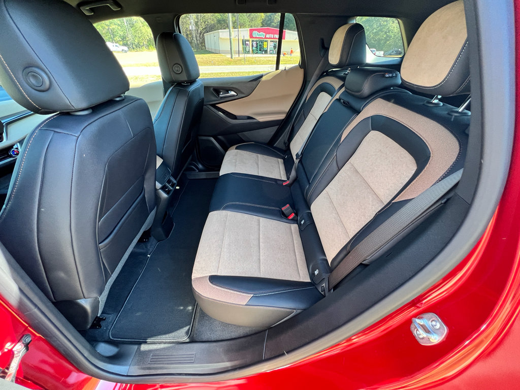 New 2026 Chevrolet Equinox ACTIV w/ Safety and Technology Package image 19