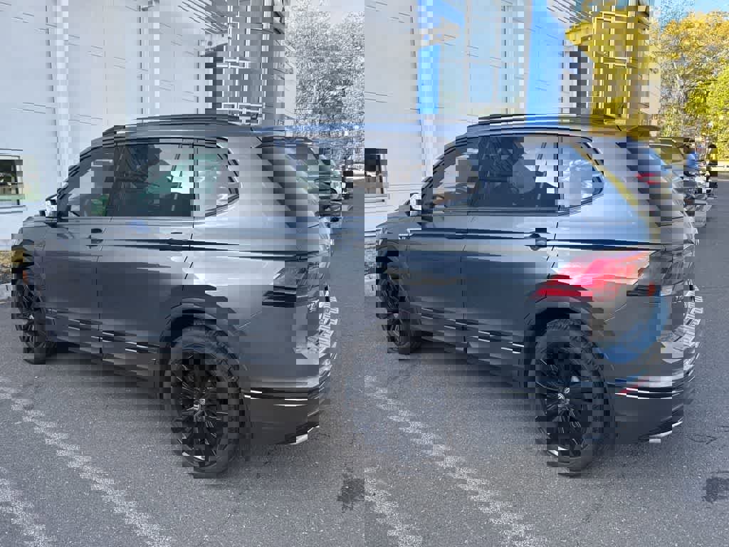 Used 2021 Volkswagen Tiguan SE R-Line AWD/4WD image 14