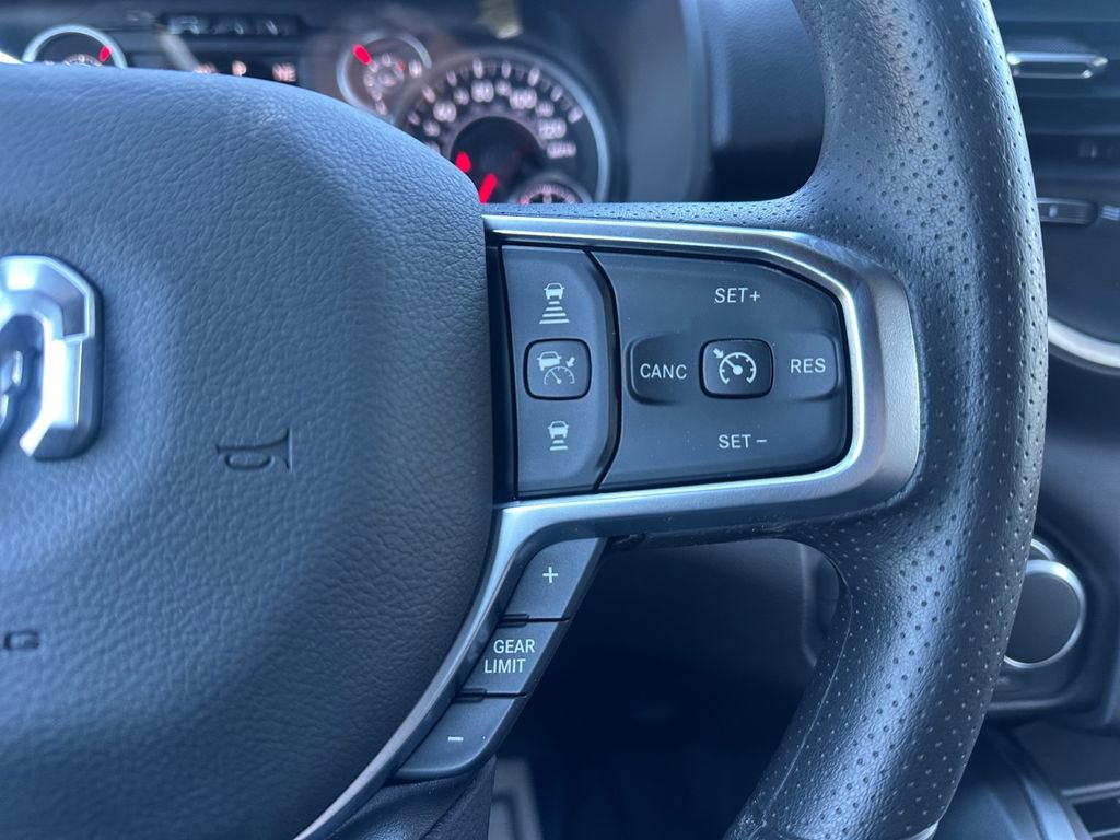 New 2026 RAM 1500 4x4 Crew Cab image 30