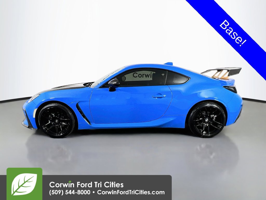 Used 2023 Toyota GR86 RWD image 6