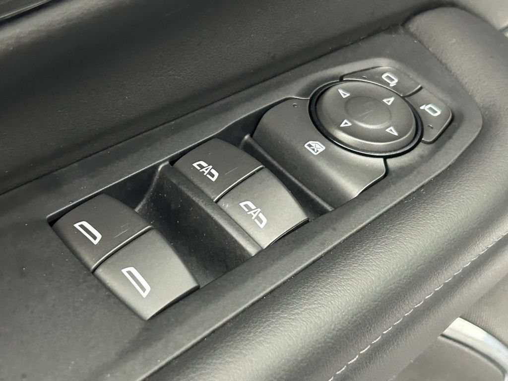 Used 2025 Chevrolet Tahoe LT AWD/4WD image 38