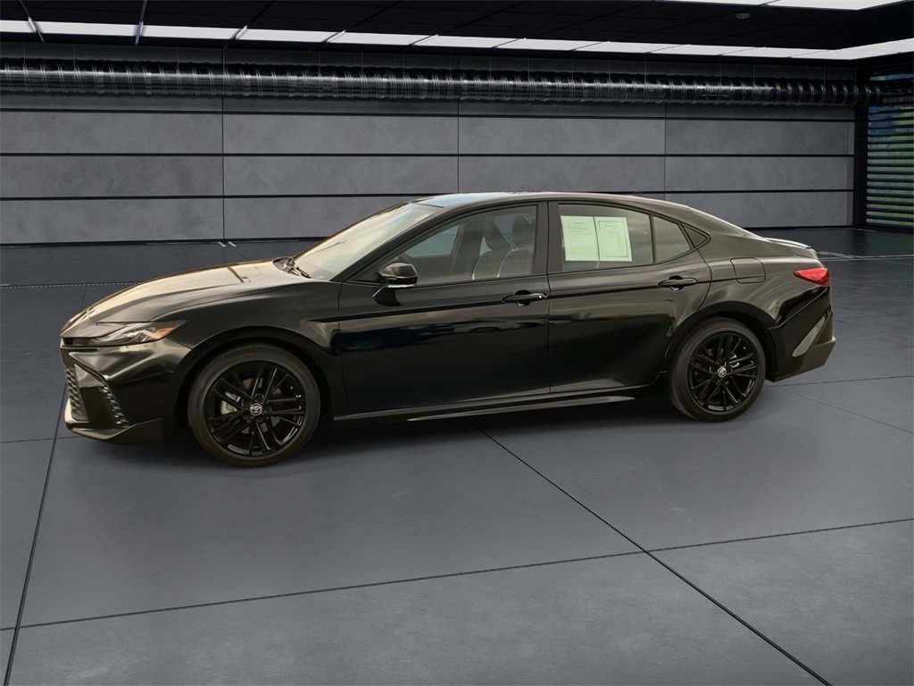 Used 2026 Toyota Camry SE image 9