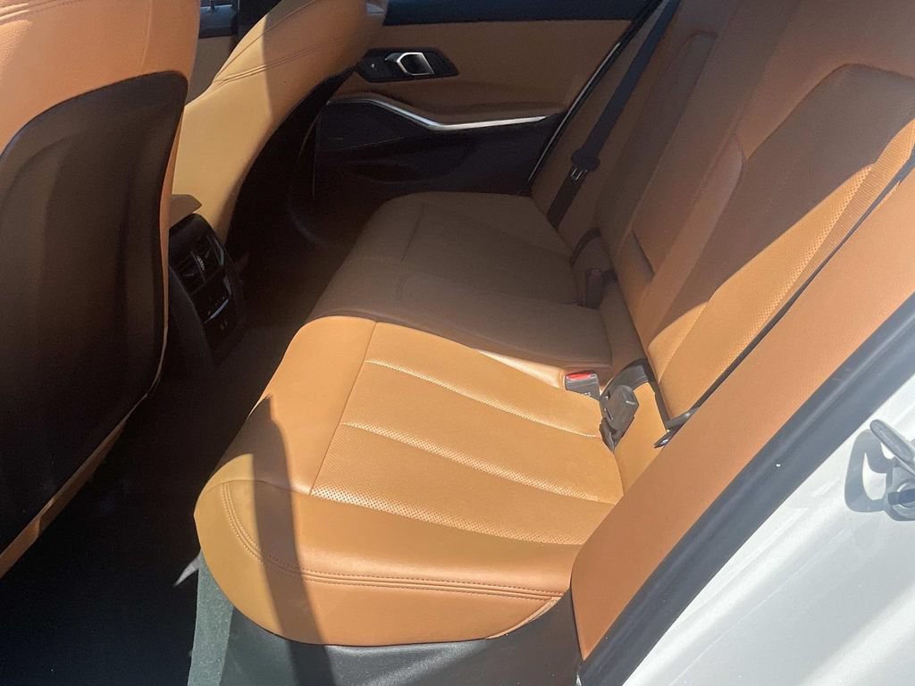 Used 2024 BMW 330i Sedan w/ Premium Package RWD image 9