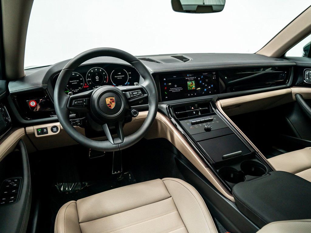 New 2026 Porsche Panamera 4 image 4