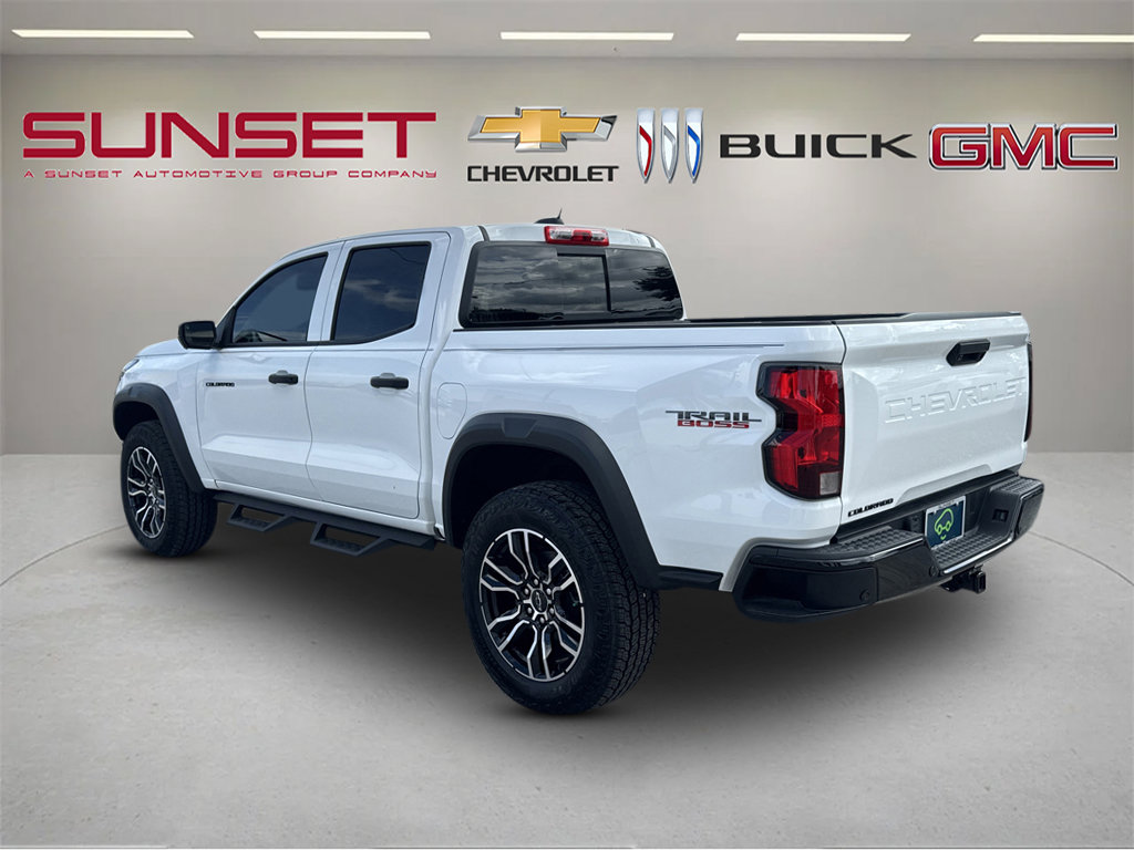 Certified 2024 Chevrolet Colorado Trail Boss w/ LPO, Dark Essentials Package AWD/4WD image 6