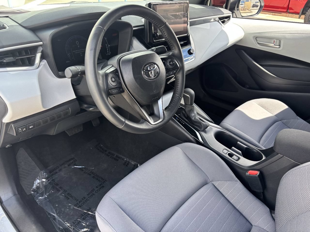 Used 2026 Toyota Corolla SE w/ Carpet Mat Package (TMS) FWD image 16